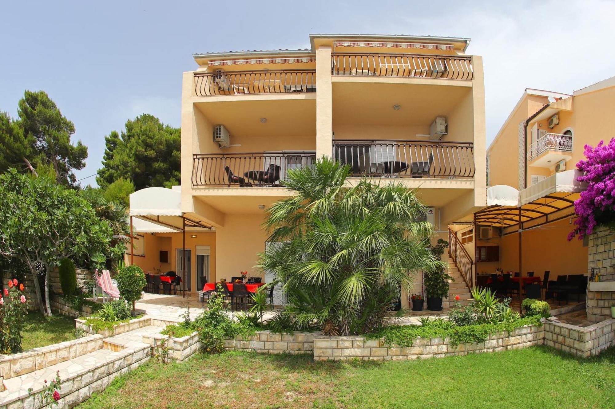 Apartments Edita & Robert Lokva Rogoznica Ngoại thất bức ảnh