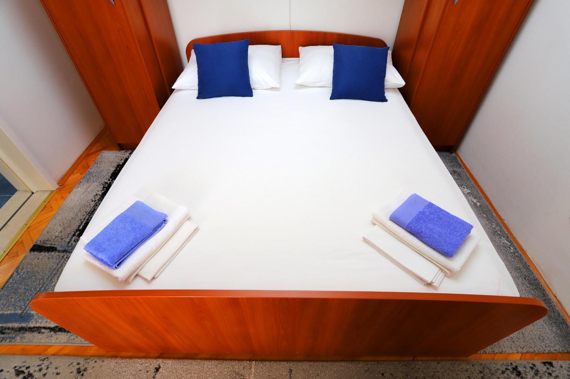 Apartments Edita & Robert Lokva Rogoznica Ngoại thất bức ảnh