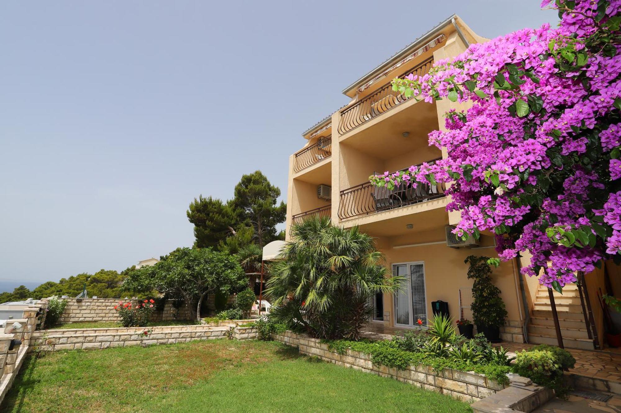 Apartments Edita & Robert Lokva Rogoznica Ngoại thất bức ảnh