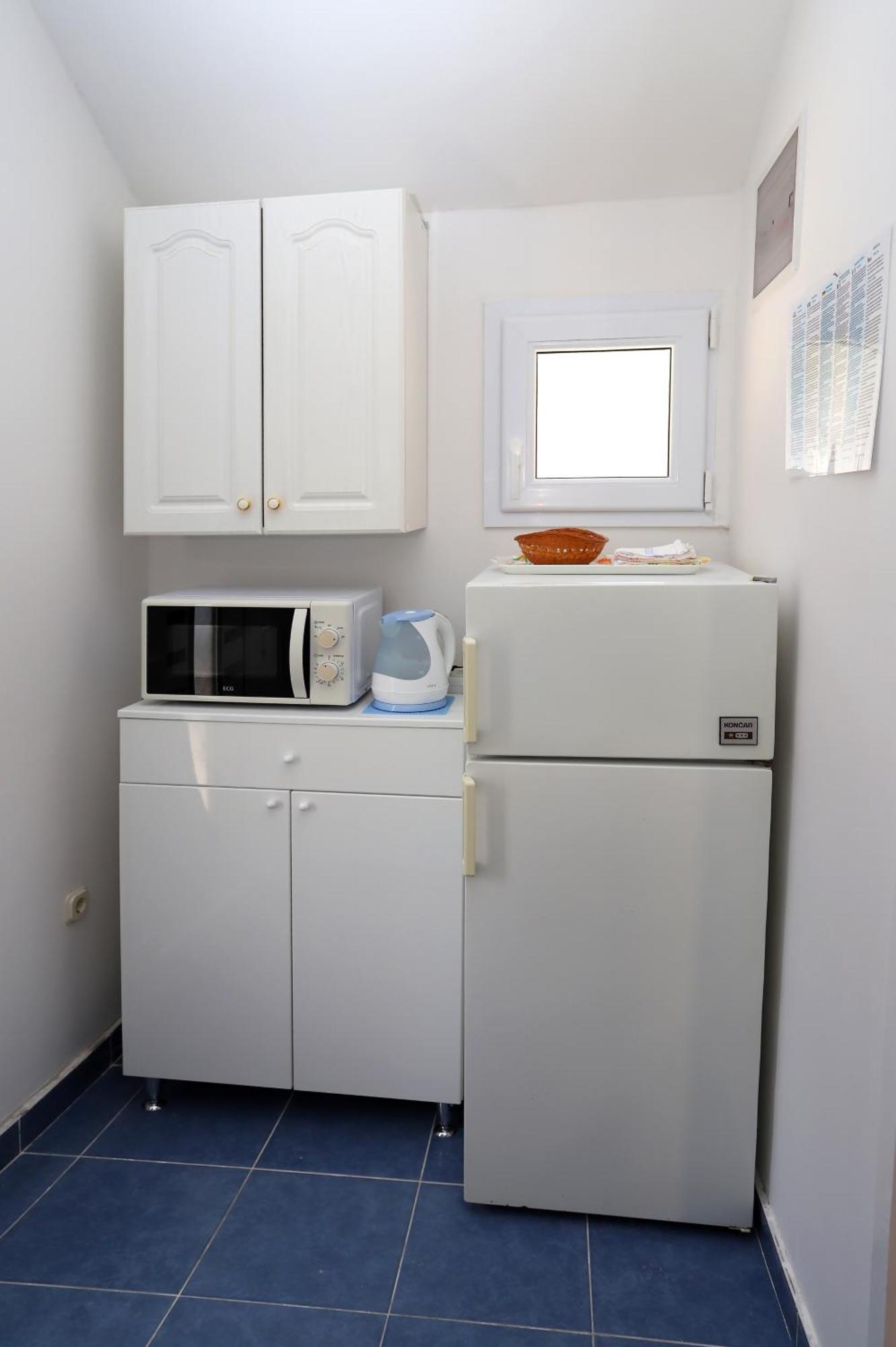 Apartments Edita & Robert Lokva Rogoznica Ngoại thất bức ảnh
