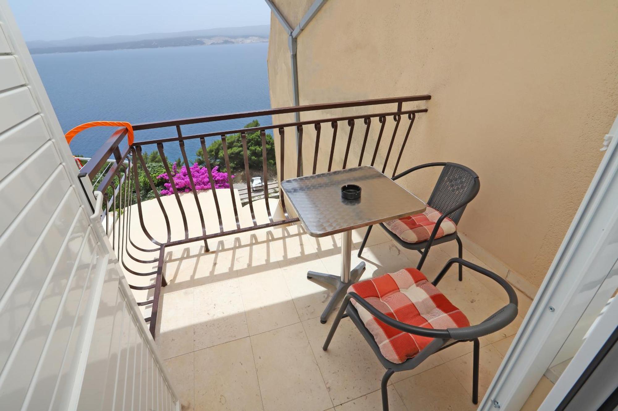 Apartments Edita & Robert Lokva Rogoznica Ngoại thất bức ảnh