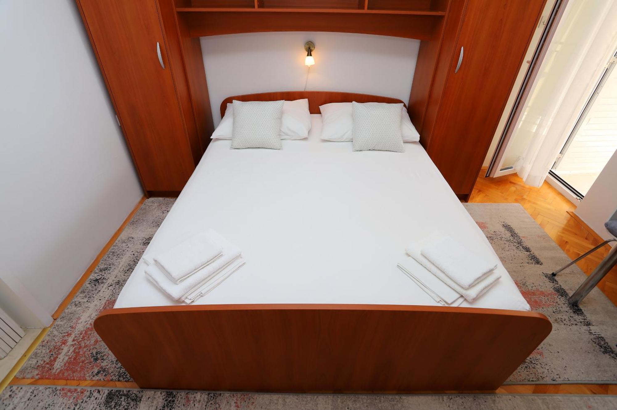 Apartments Edita & Robert Lokva Rogoznica Ngoại thất bức ảnh