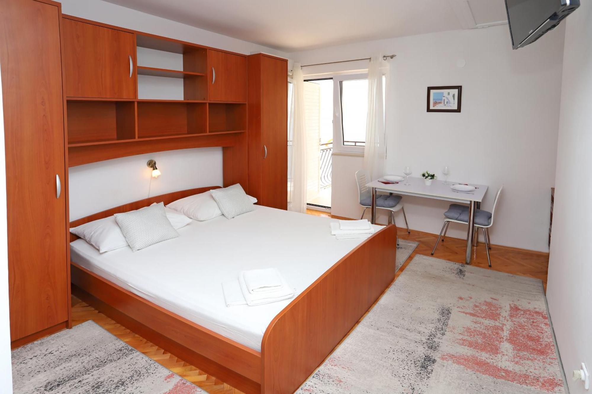 Apartments Edita & Robert Lokva Rogoznica Ngoại thất bức ảnh