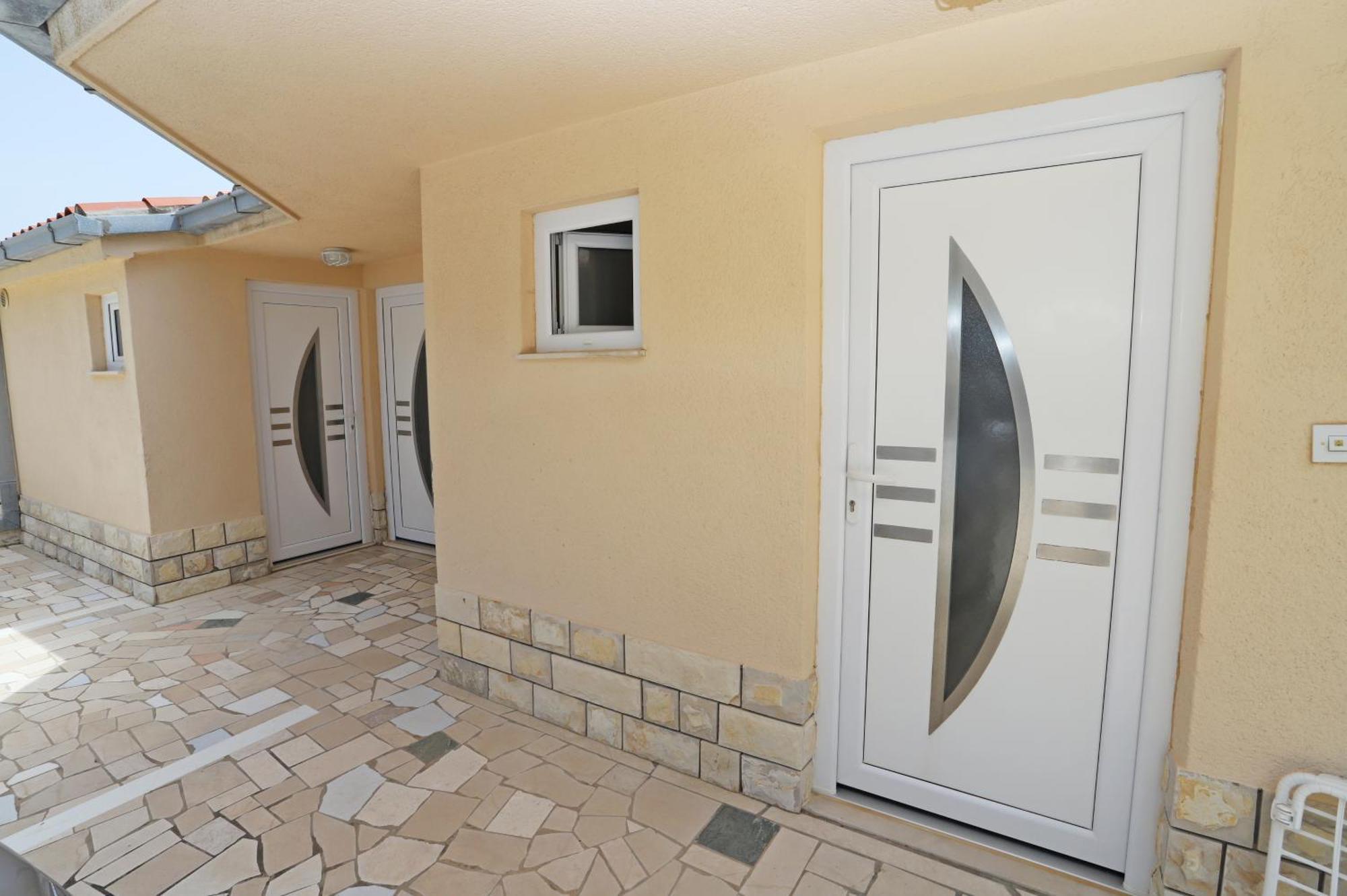 Apartments Edita & Robert Lokva Rogoznica Ngoại thất bức ảnh