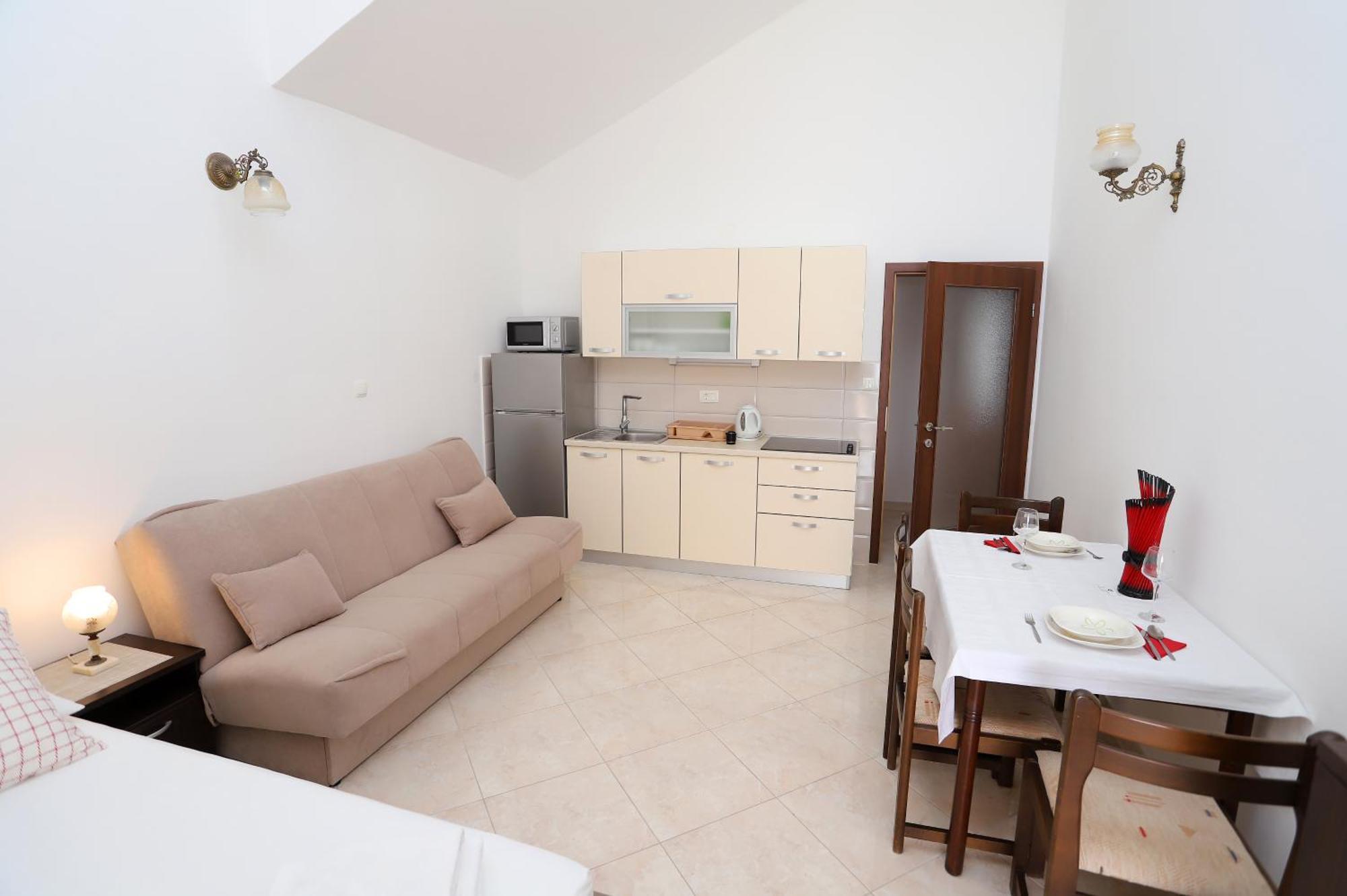 Apartments Edita & Robert Lokva Rogoznica Ngoại thất bức ảnh