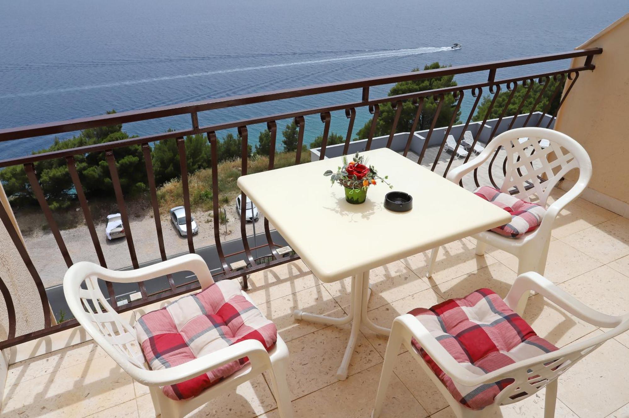 Apartments Edita & Robert Lokva Rogoznica Ngoại thất bức ảnh