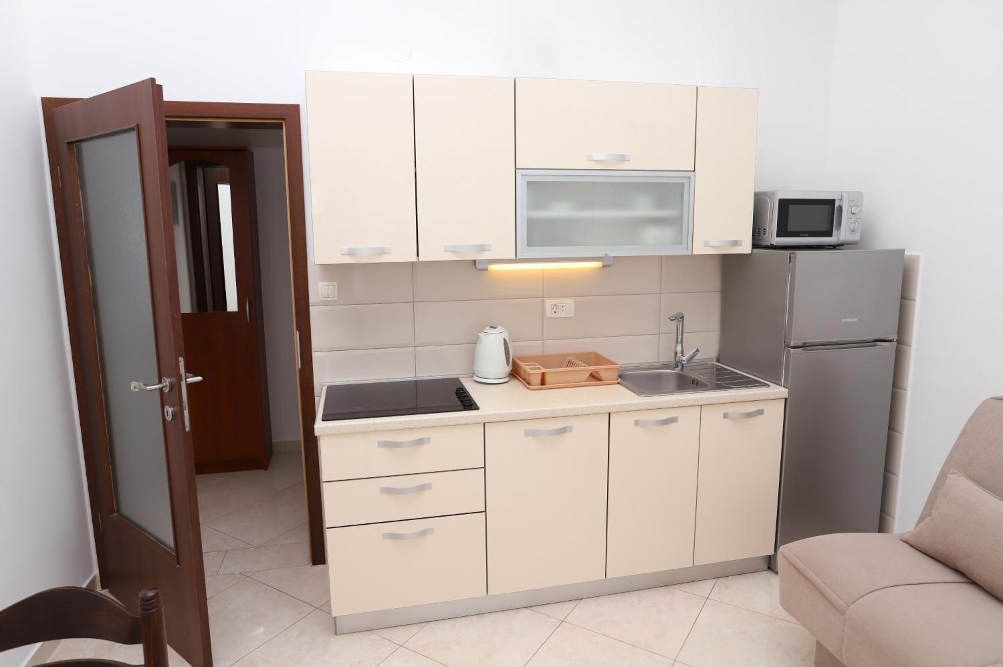 Apartments Edita & Robert Lokva Rogoznica Ngoại thất bức ảnh