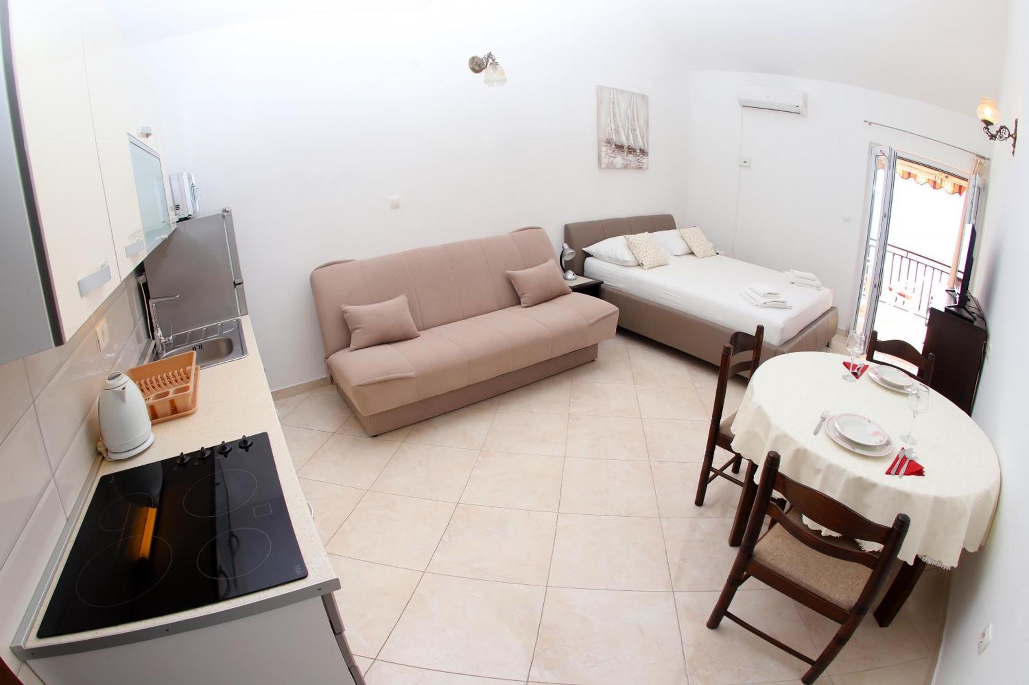 Apartments Edita & Robert Lokva Rogoznica Ngoại thất bức ảnh
