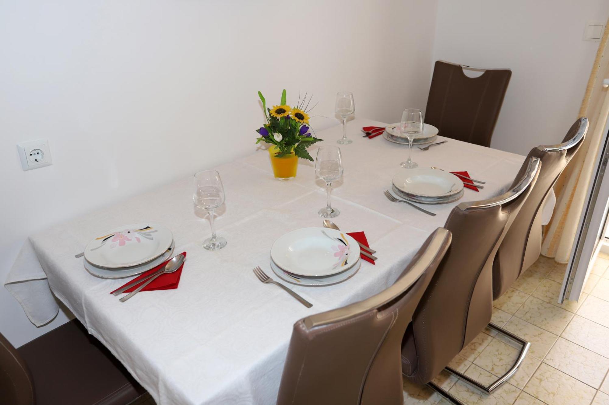 Apartments Edita & Robert Lokva Rogoznica Ngoại thất bức ảnh