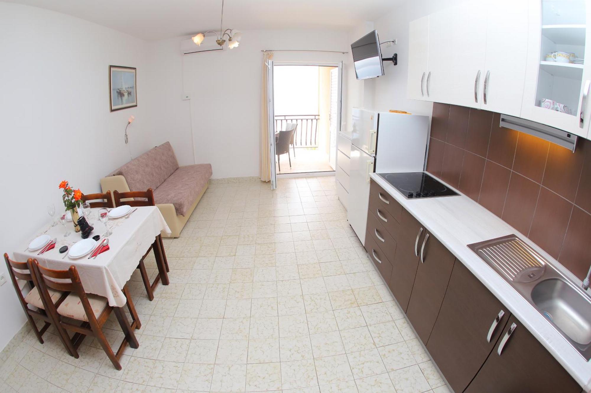 Apartments Edita & Robert Lokva Rogoznica Ngoại thất bức ảnh